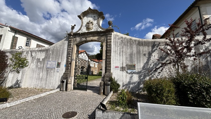 Entrada da Escola de hotelaria e turismo de Coimbra